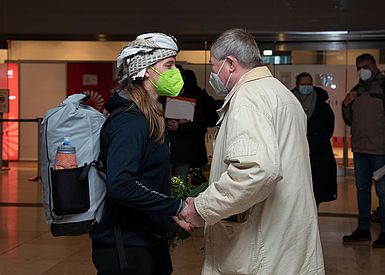 image-10250